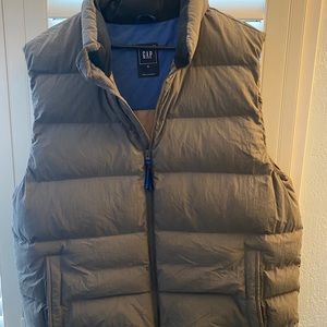 Men’s Gap XL Puffer Vest- Never worn!